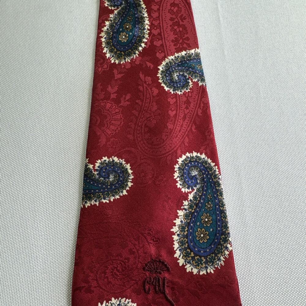 Vintage Countess Mara New York Silk Necktie Tie Red Paisley Medallion
